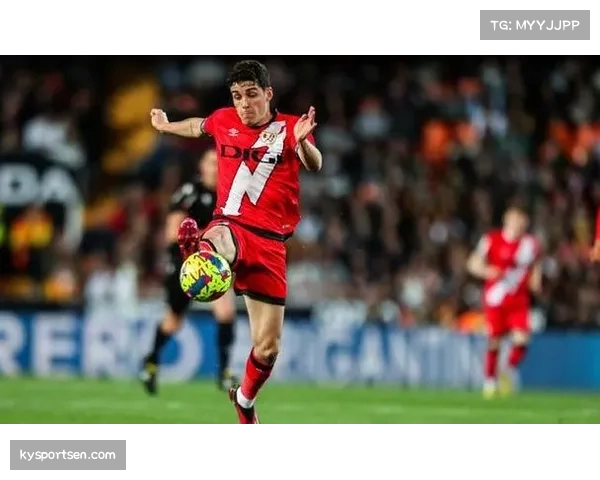 泰山三叉戟保留完整 阿尔瓦罗成后防线最后关键拼图